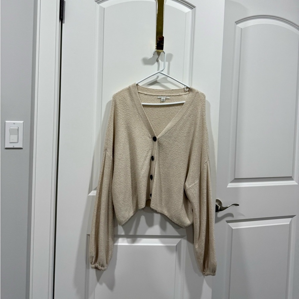 American Eagle soft light brown stylish cropped sweater